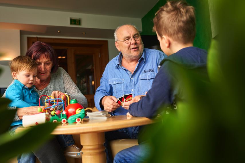 Brett- und Kartenspiele