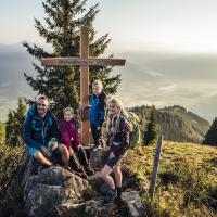 Familienwanderung im Herbst
