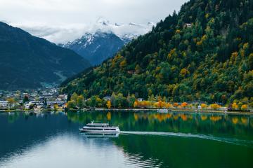 Zell am See Schifffahrt im Herbst