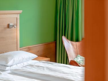 9008-8-app-zellersee-amiamo-mood