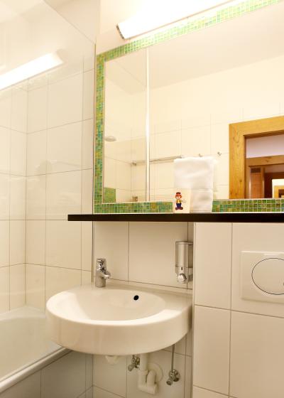 3406-5-zimmer-kitzsteinhorn-bad-amiamo-kinderhotel-2022-12-20-ORG