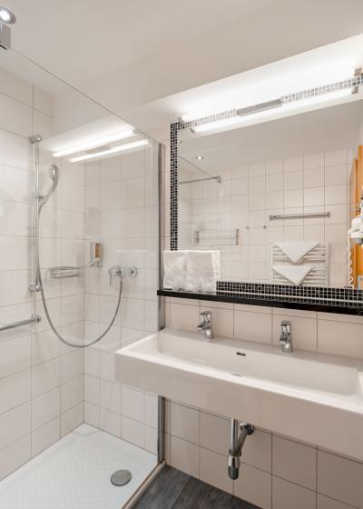 9017-4-app-siebenschlaefer-amiamo-bad-dusche-Zi_102