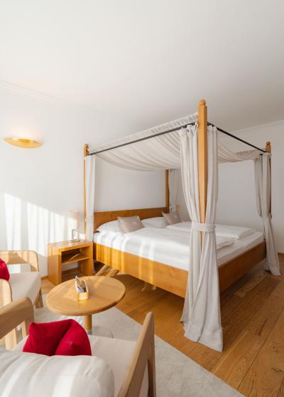9016-10-premium-suite-211-elternzimmer