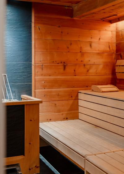 Moderne Zirbensauna