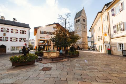 16005-Zell-am-See-Hauptplatz-Museum