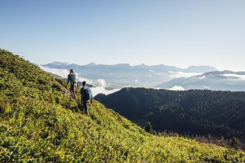 wanderung-auf-der-schmittenhohe---hiking-on-schmittenhohe-c-zell-am-see-kaprun-tourismus.d39eea4f_original