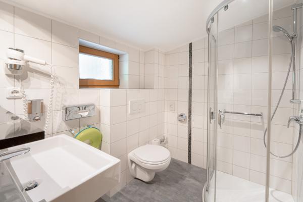 9020-15-suite-208-amiamo-bad