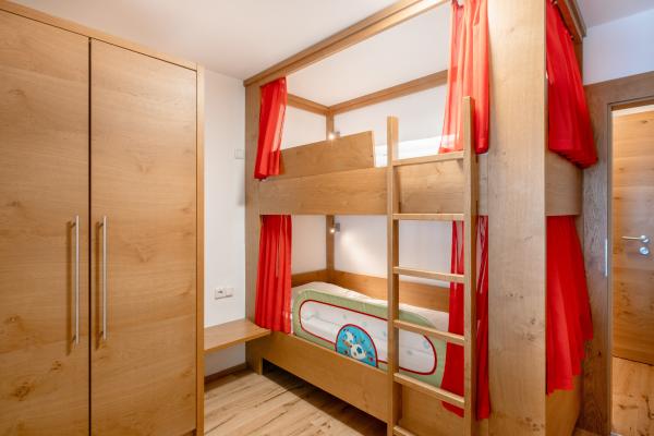 9005-3-app-amanda-amiamo-kinderzimmer