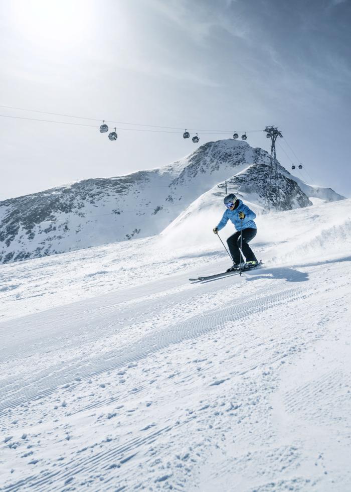 2623-winter-kitzsteinhorn-piste-paar3-amiamo-kinderhotel-2023-01-26 2623-winter-kitzsteinhorn-piste-paar3-amiamo-kinderhotel-2023-01-26