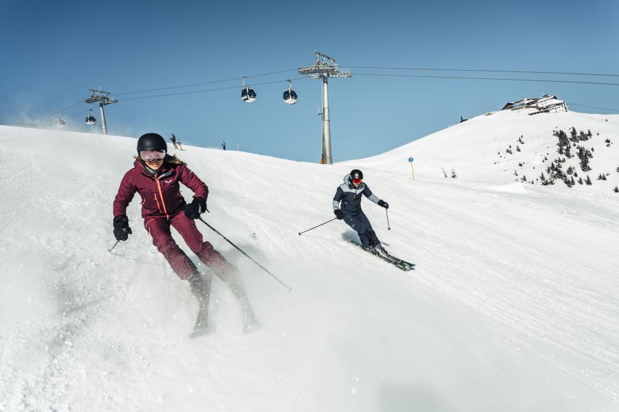 2708-winter-schmitten-paar-skifahren-amiamo-kinderhotel-2022-08-09 2708-winter-schmitten-paar-skifahren-amiamo-kinderhotel-2022-08-09